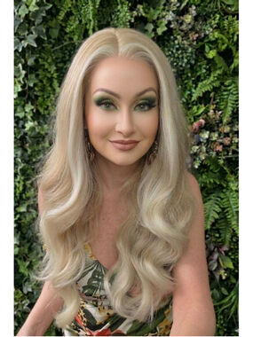 Karzima in Champagne Toast | 26" Long Cool Blonde Lace Front Wig